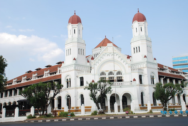 15 Tempat Bersejarah di Indonesia yang Wajib Kamu Ketahui 