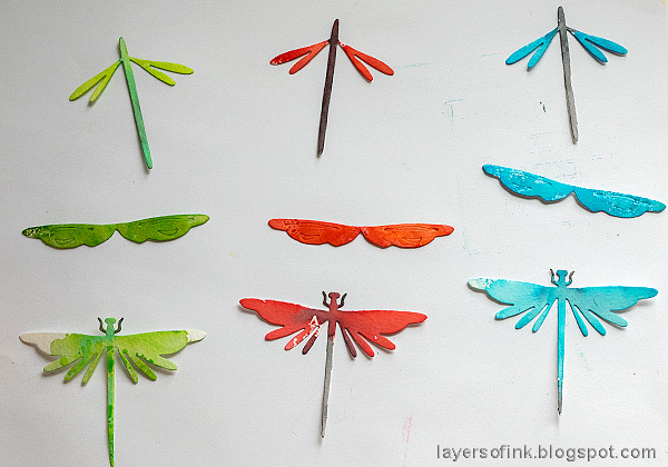 Layers of ink - Sparkly Dragonflies Tutorial by Anna-Karin Evaldsson. Die cut Tim Holtz Sizzix Funky Insects.