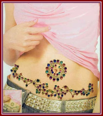 Decorated belly button Seen On coolpicturesgallery.blogspot.com