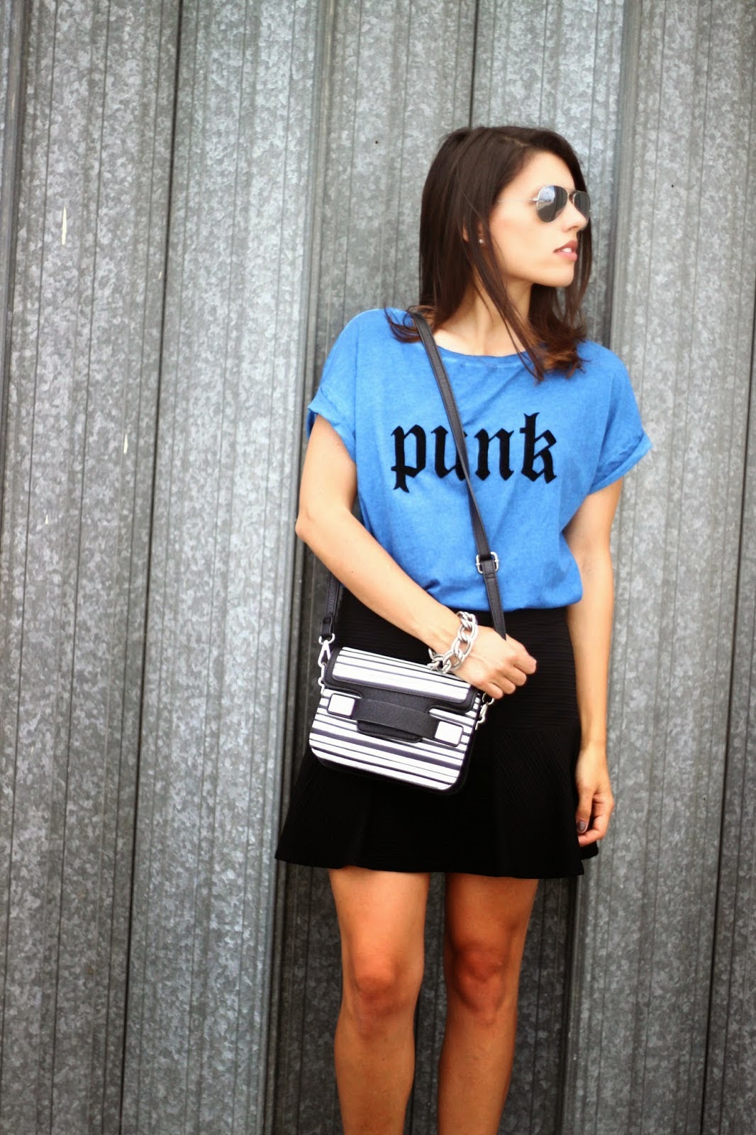 http://ilovefitametrica.blogspot.pt/2014/06/my-punk-t-shirt.html