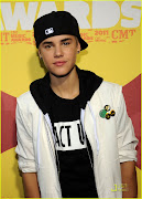 FOTOS: Justin Bieber no tapete vermelho do CMT Music Awards 2011 (icon jb )