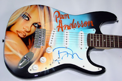 Sexy Pamela Anderson on Guitar Airbrush Design