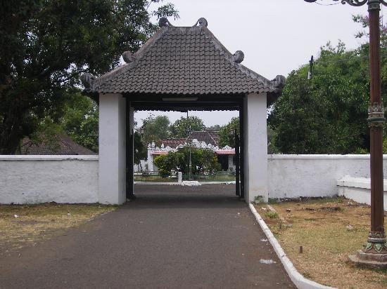 Peninggalan Kerajaan Cirebon Yang Masih Terawat Sejarah 