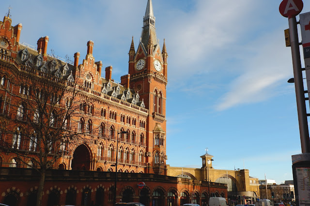 Drifting Across England - St. Pancras and Kings Cross