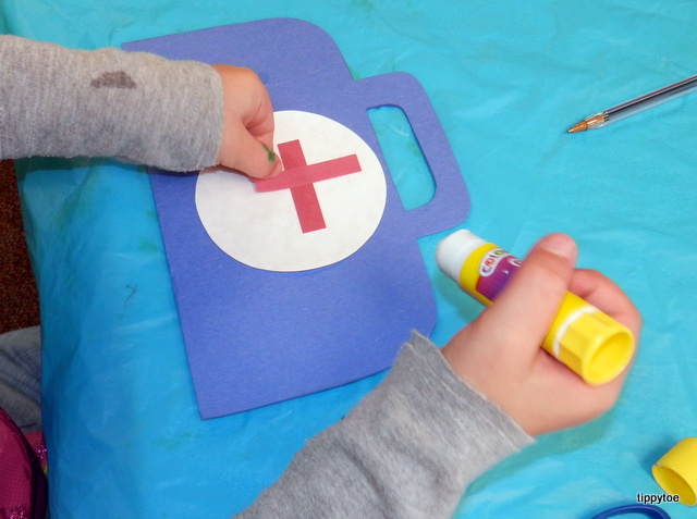 Tippytoe Crafts: Doctor's Kit
