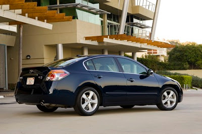 Nissan Altima Sedan