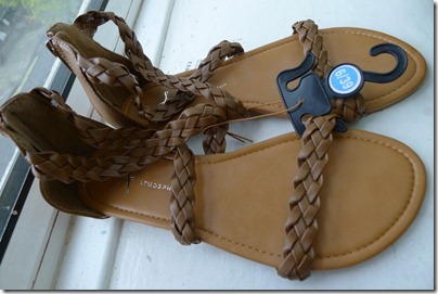 leather colour zip up sandal