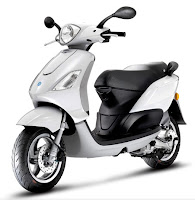 New 2009 Piaggio Fly 150cc Scooter pictures