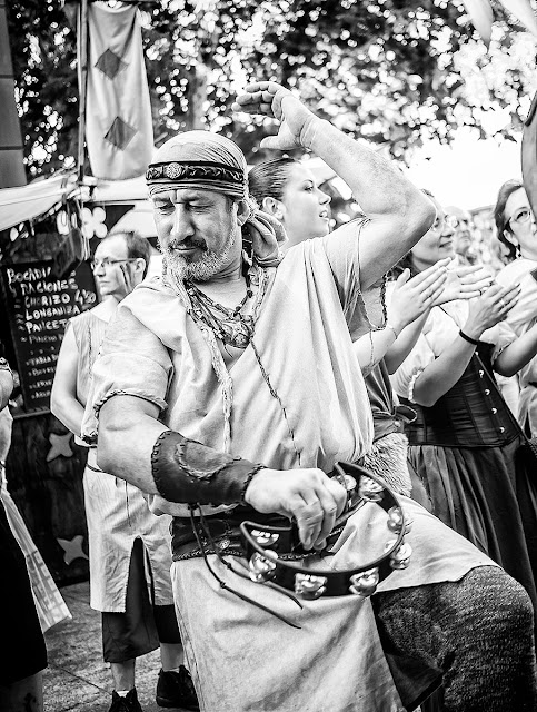 Mercado Medieval de las 3 culturas Zaragoza 2017 B&N Street Photo