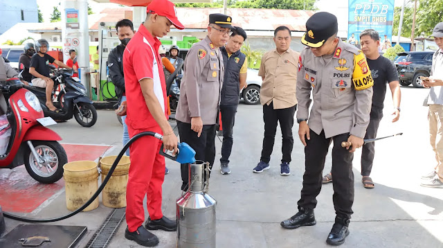 Kapolres Bontang Mengecek SPBU untuk Mengantisipasi Kecurangan Takaran