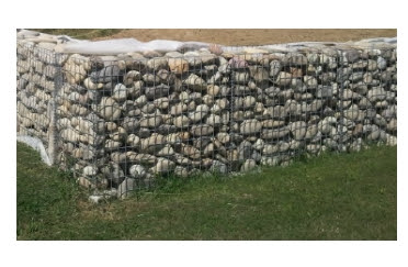 gabions muret soutènement  en kit comment poser  cage metallique gabion soi-même mur soutenement galet 