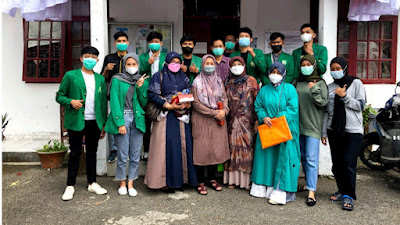 Mahasiswa KKN Unand Ikut Sukseskan Vaksinasi COVID-19 di Kampung Manggis