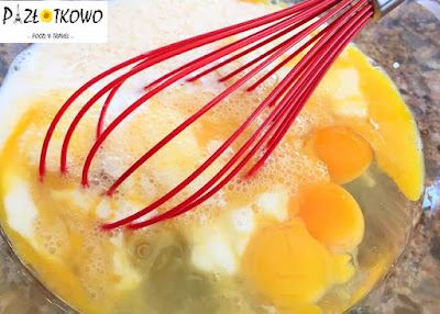 Fot. PAZLOTKOWO.BLOGSPOT.COM, PRZEPIS: OMLET Z OWOCAMI – RECIPE: FRUIT OMELETTE