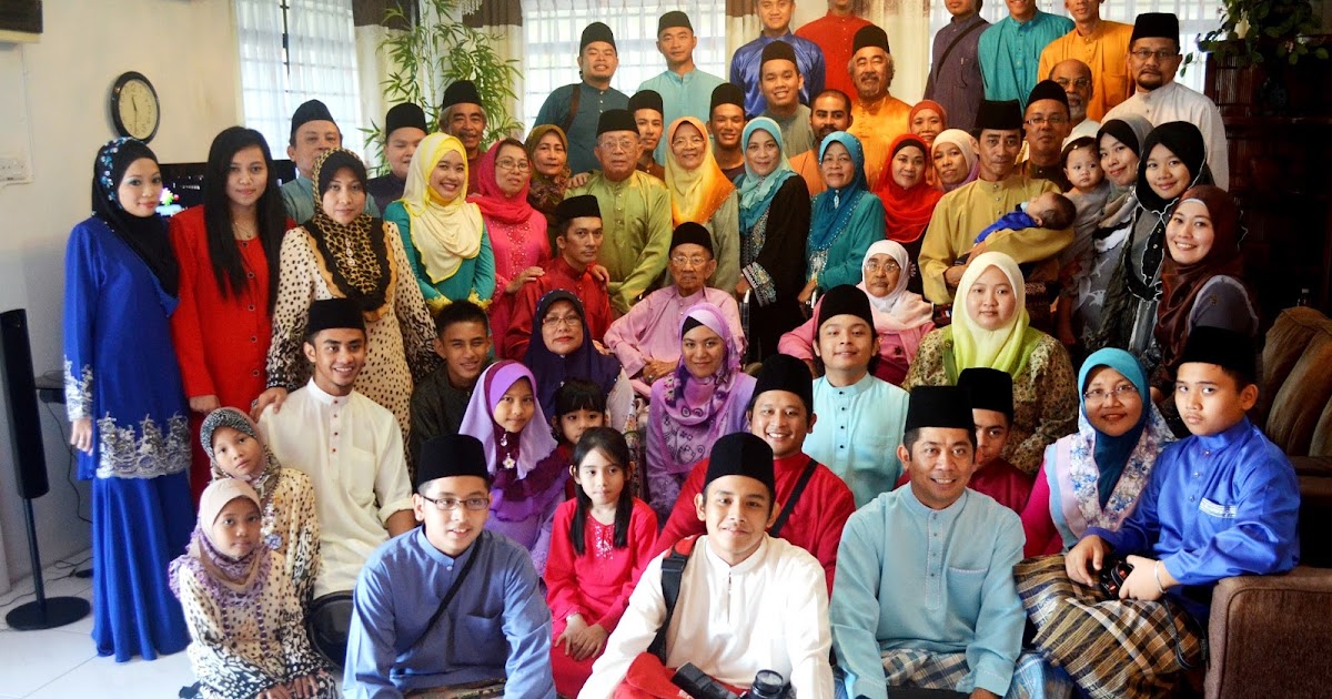 My Sarawak (3rd Ed.): 2013 Hari Raya Aidilfitri family ...