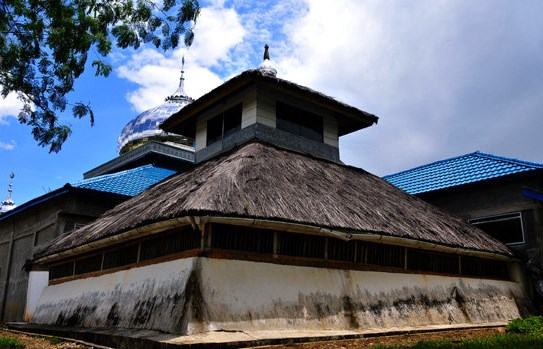 Woow Kisah 7 Masjid Yang Memiliki Keajaiban Di Indonesia