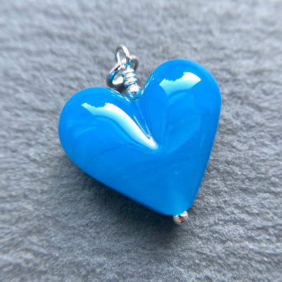 Handmade lampwork glass heart bead pendant by Laura Sparling made with CiM Daydream