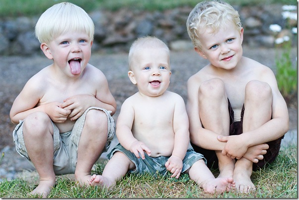 08-08-10_Kaden-Sitting_0368