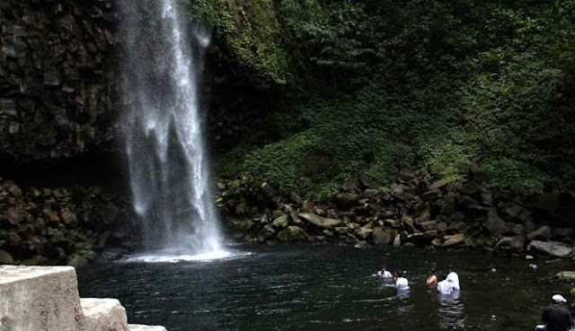 KEINDAHAN AIR TERJUN LEMBAH ANAI