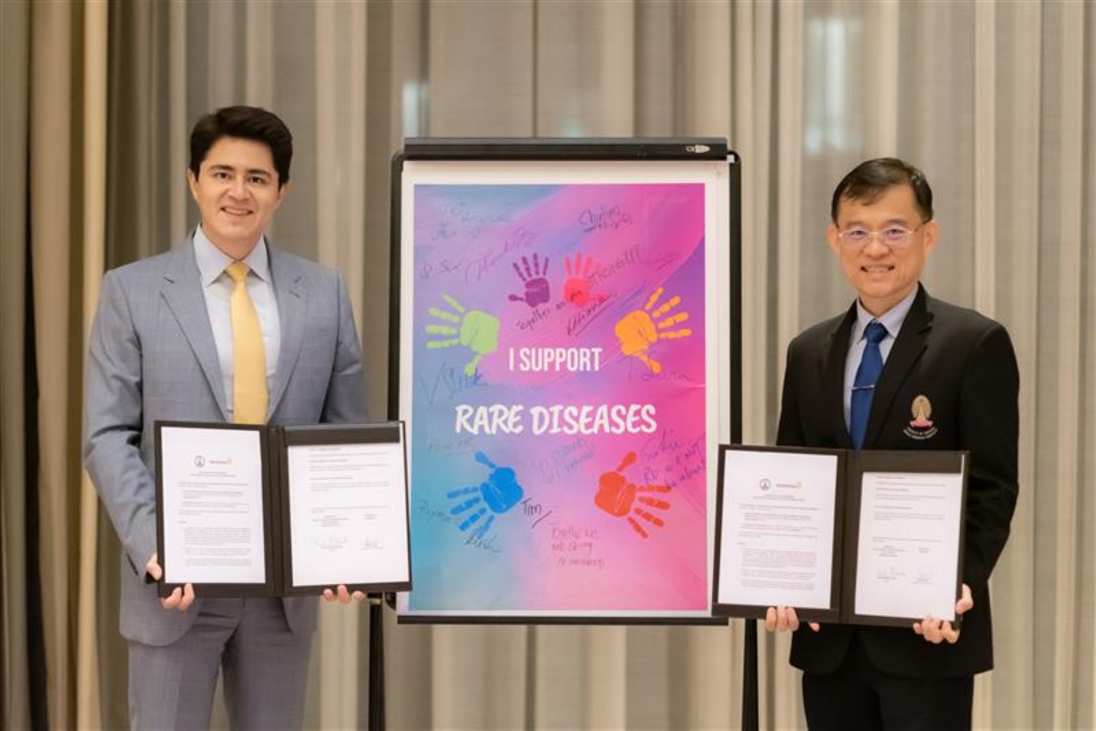 AstraZeneca%20and%20the%20Center%20of%20Excellence%20for%20Medical%20Genomics%20%20MoU%20signing%20(1)