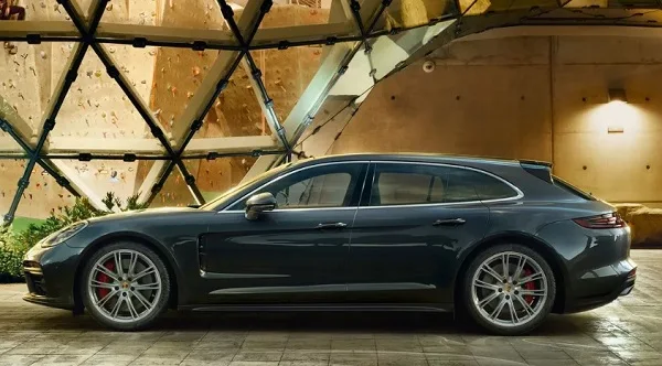 Porsche Panamera Turbo Sport Turismo