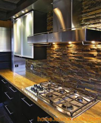 Natural Stone Placement in the Kitchen