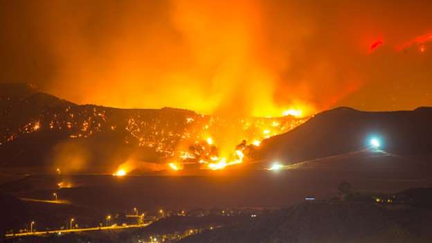 Jornalista brasileira que mora há 30 anos em LA conta como é viver em alerta constante de incêndios e terremotos