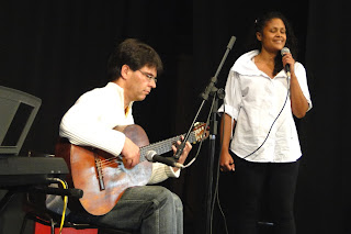 O evento teve a participação do violonista Geremias Cruz e da cantora Martha Rocha