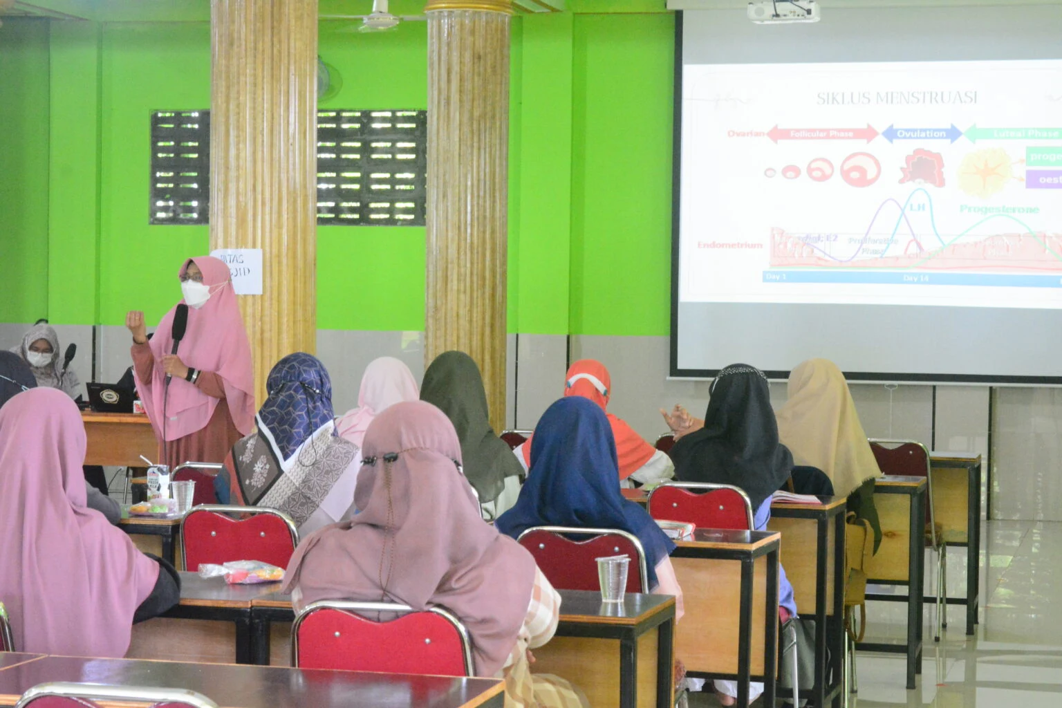 Remaja Putri PC LDII Kalasan Dibekali Ilmu Reproduksi