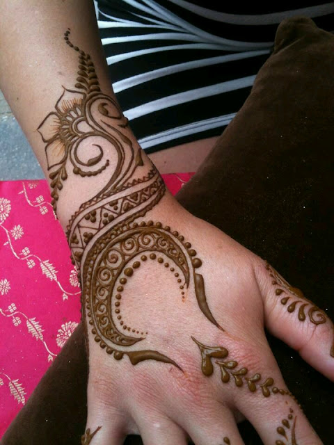 Beautiful Mehndi Design 