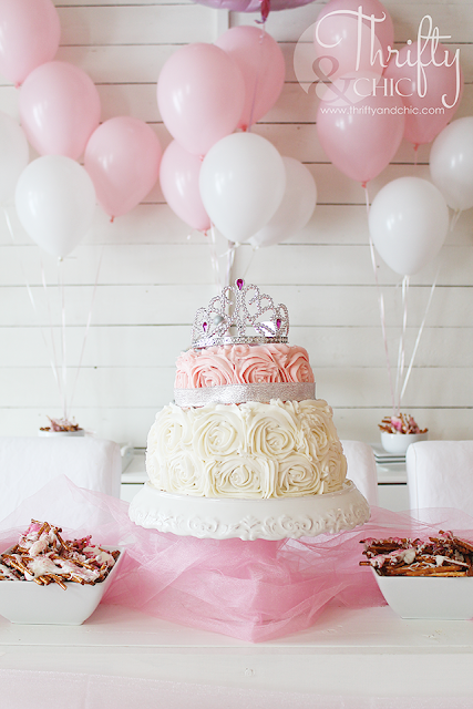 DIY princess birthday party decor and decorating ideas. Princess birthday cake idea