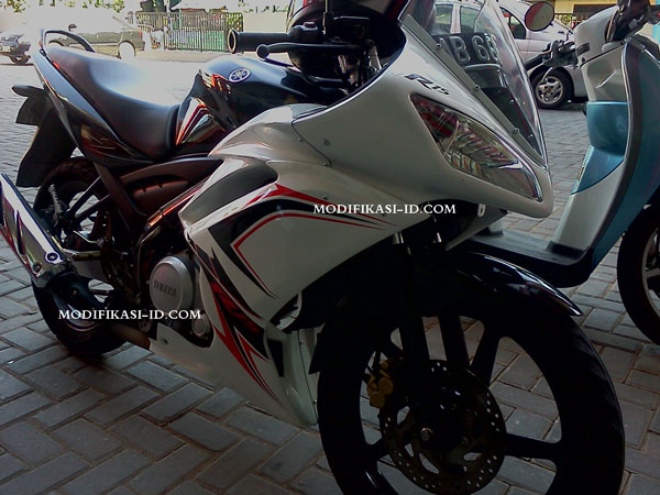 DIJUAL Full Fairing R15 Vixion tinggal pasang DIJUAL Full Fairing R15 Vixion tinggal pasang