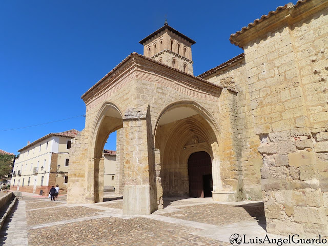 Paredes de Nava. Iglesia de Santa María