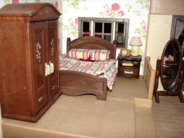 Sylvanian Families Oakwood Manor Master Bedroom set wallpaper