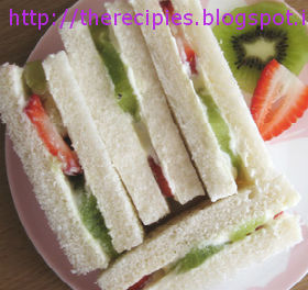 healthy fruit sandwich