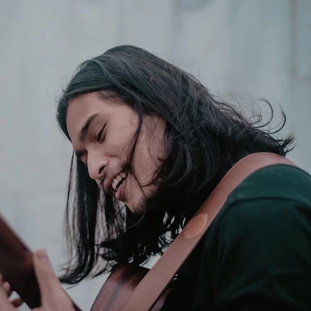 virzha main gitar