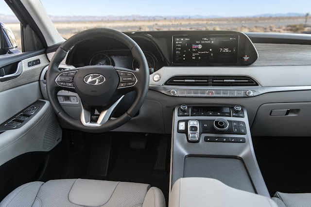 Hyundai Palisade 8 passenger SUV 2020