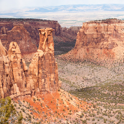 Colorado National Monument - Kissing Couple