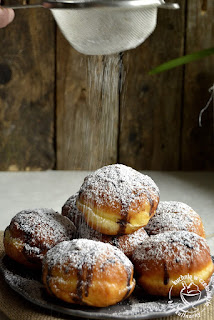 http://kuchniawczekoladzie.blogspot.com/2016/02/tradycyjne-paczki-z-marmolada.html