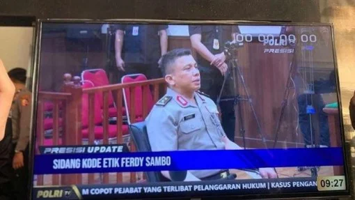 Muncul Perdana Usai Jadi Tersangka, Begini Tampang Irjen Ferdy Sambo