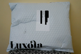 Luxola.com: Bubble wrap envelope