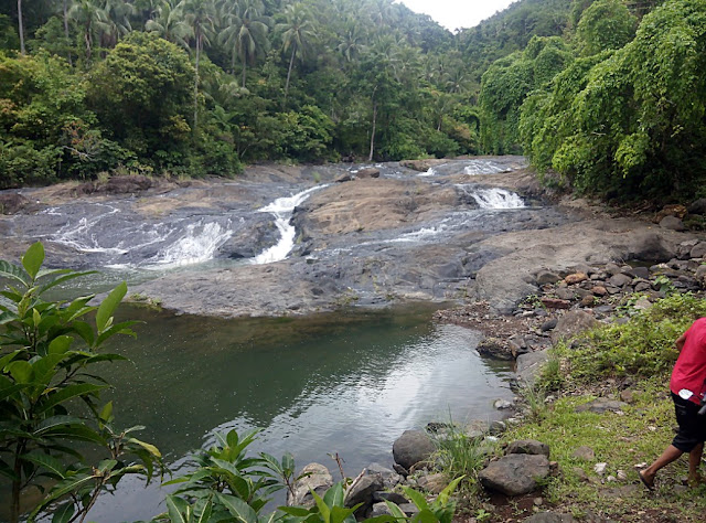 lower portion of Bangon Falls