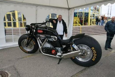 The Worlds Biggest Running Motorcycle Seen On www.coolpicturegallery.us