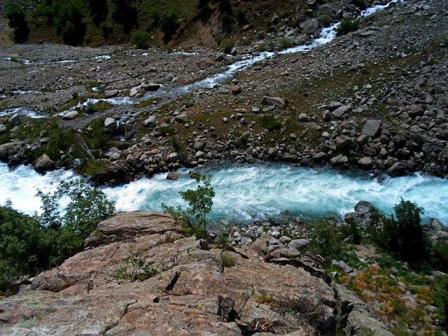 Siyoma River, the upper reaches of Varzob gorge, mountains of Tajikistan