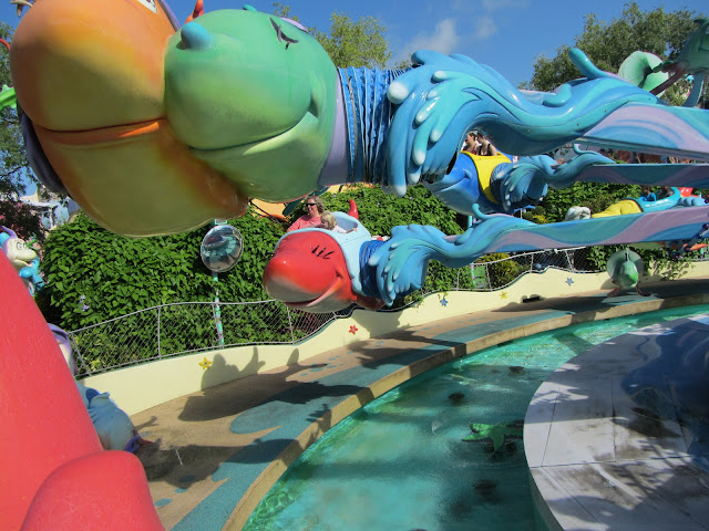 One Fish Two Fish Red Fish Blue Fish Ride Seuss Landing Universal Islands of Adventure