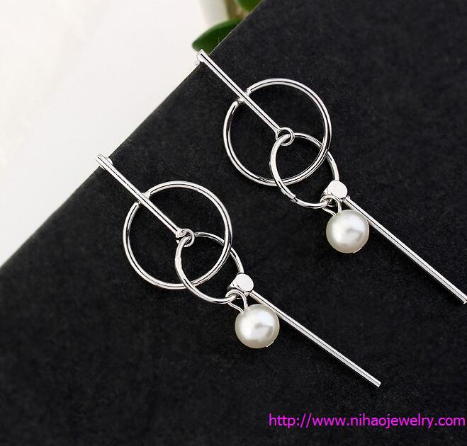 Copper imitation pearl earring