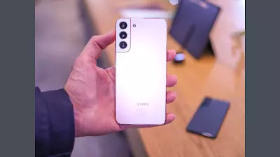 Design and screen: Sleek, slender, and stylish