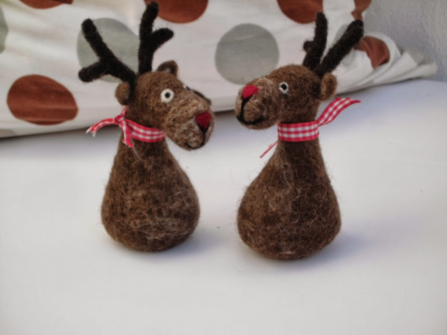 Moose Pair - Felt christmas decoration by Mirtilio