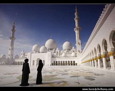 Most beautiful and tall Masjids and Islamic places from all around the world