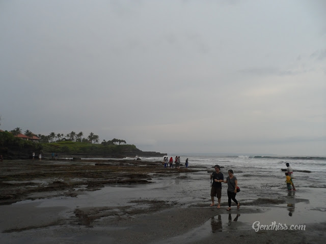 Pantai di Tanah Lot