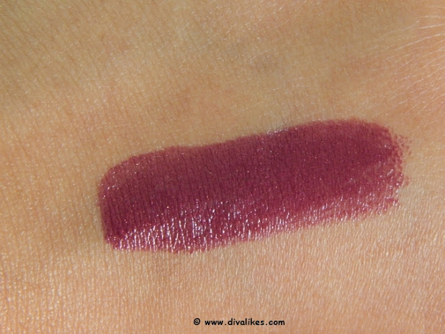 L'Oreal Paris Color Riche Gold Obsession Lipstick Plum Gold Swatch